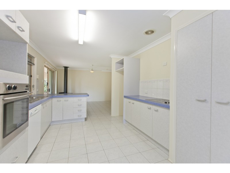 16 Webber Pl, Wynnum West QLD 4178