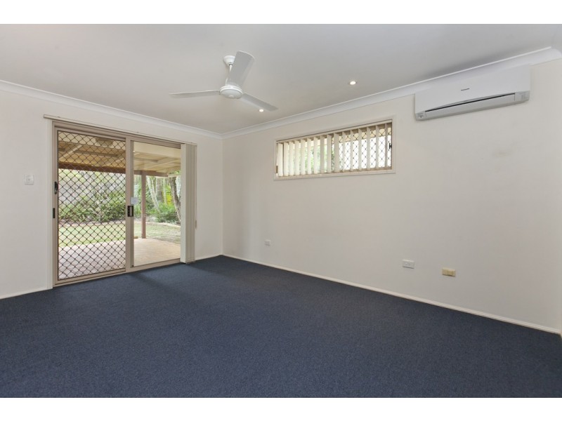 16 Webber Pl, Wynnum West QLD 4178
