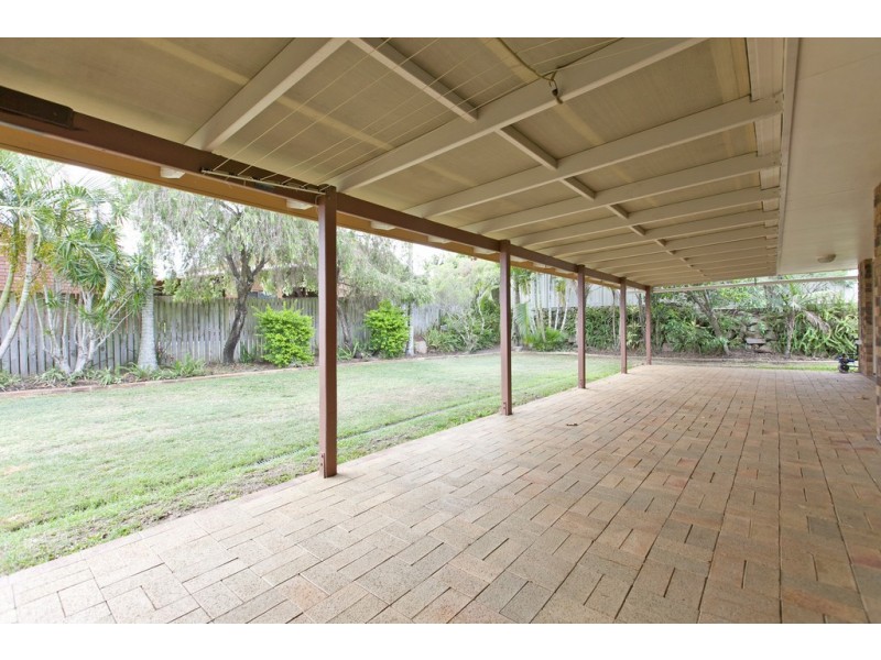 16 Webber Pl, Wynnum West QLD 4178