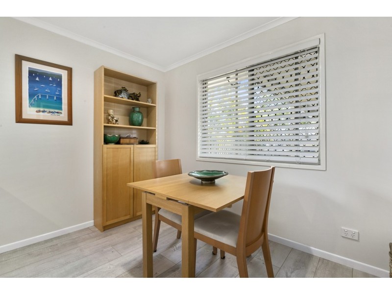 98 Clara Street, Wynnum QLD 4178