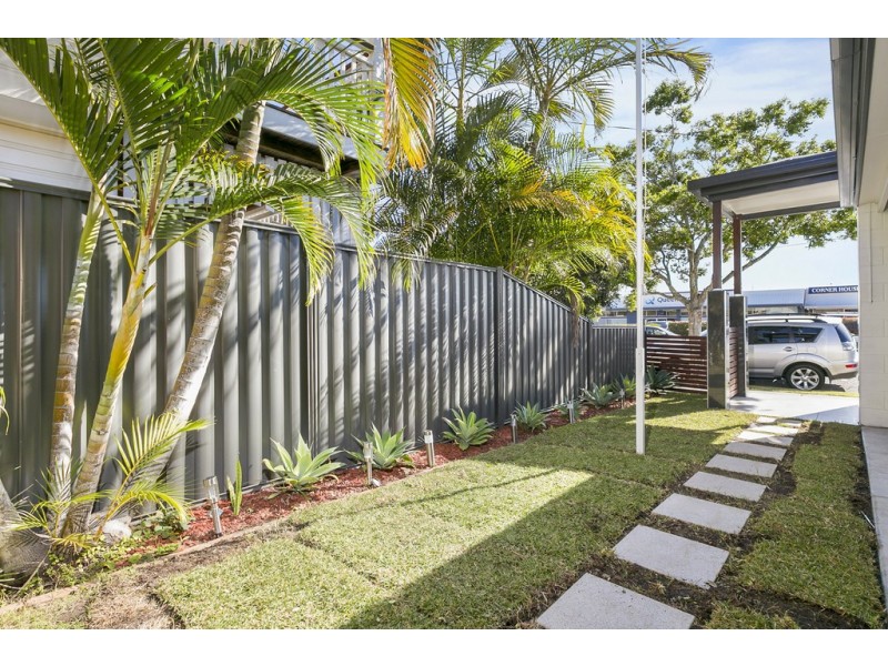98 Clara Street, Wynnum QLD 4178