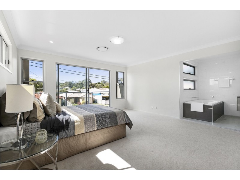 129 HENRY STREET, Wynnum QLD 4178