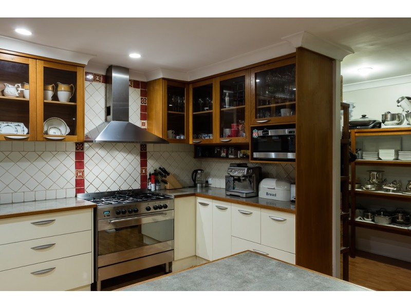 15 CARINGBAH STREET, Wakerley QLD 4154