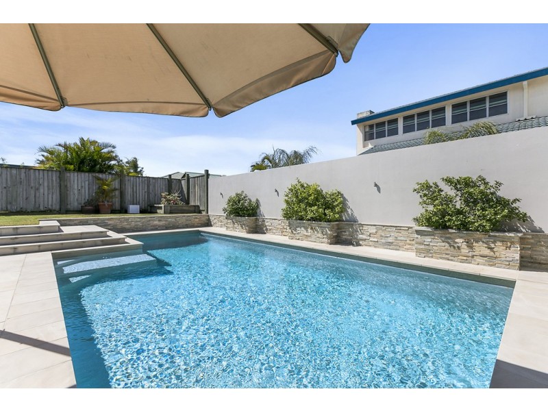 15 CARINGBAH STREET, Wakerley QLD 4154