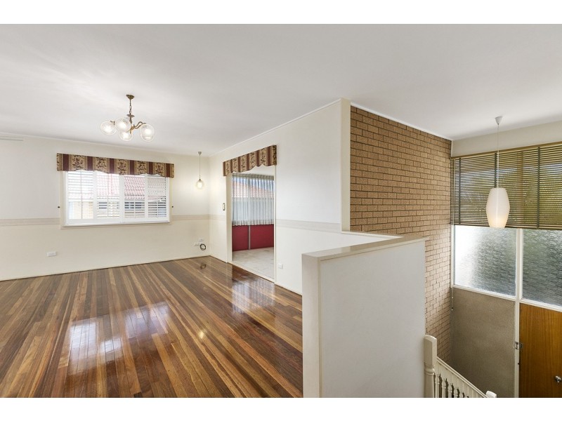 14 Winston Street, Wynnum West QLD 4178