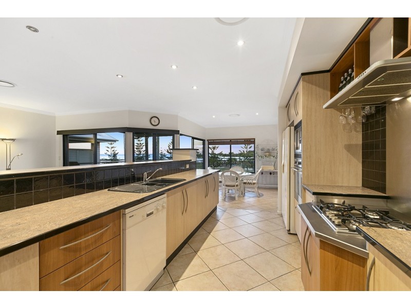 421 Esplanade, Manly QLD 4179