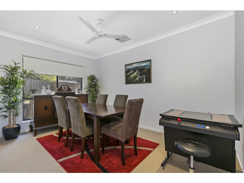 70 Kitchener Street, Wynnum QLD 4178