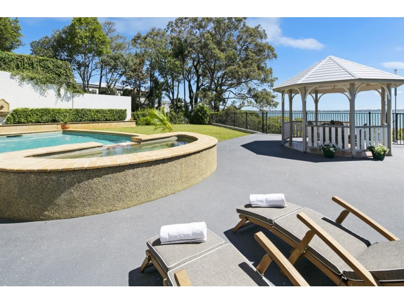 150 Main Road, Wellington Point QLD 4160