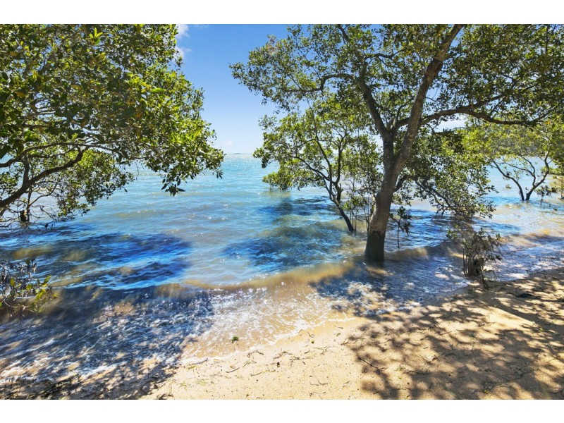 150 Main Road, Wellington Point QLD 4160