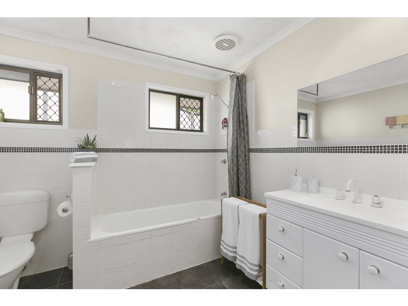 23 SANDPIPER STREET, Wellington Point QLD 4160