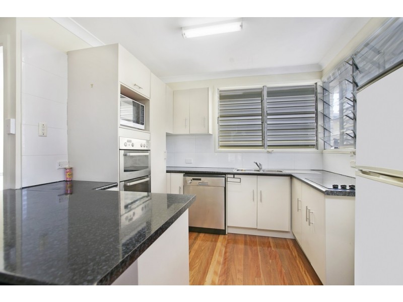 25 Bellevue Parade, Lota QLD 4179