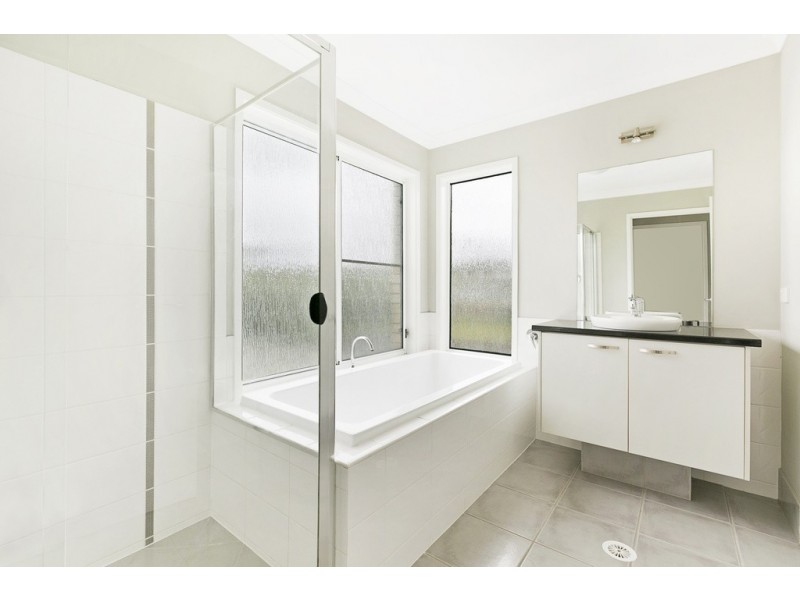 14 Wassell Street, Wynnum QLD 4178