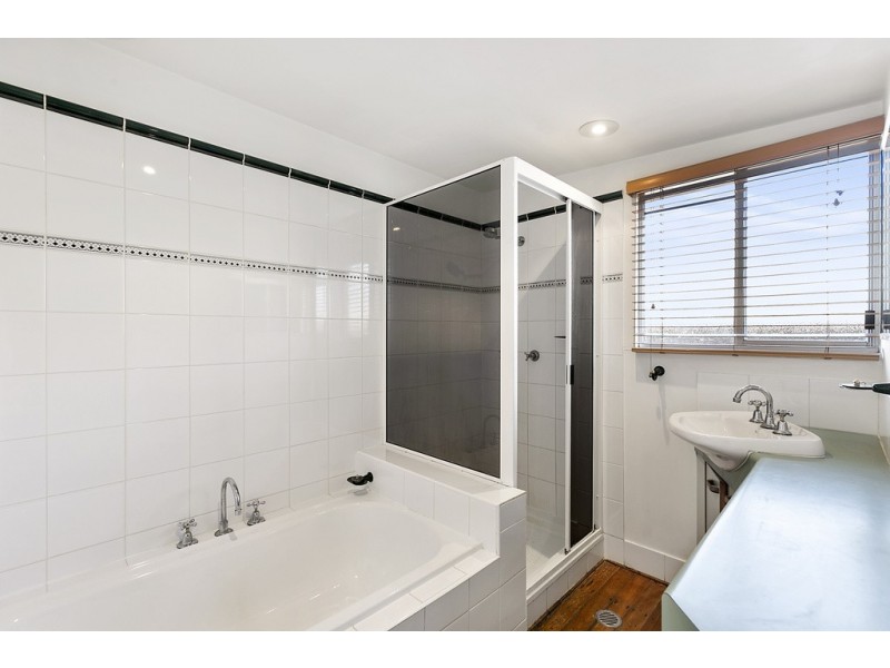 80 Hindes Street, Lota QLD 4179