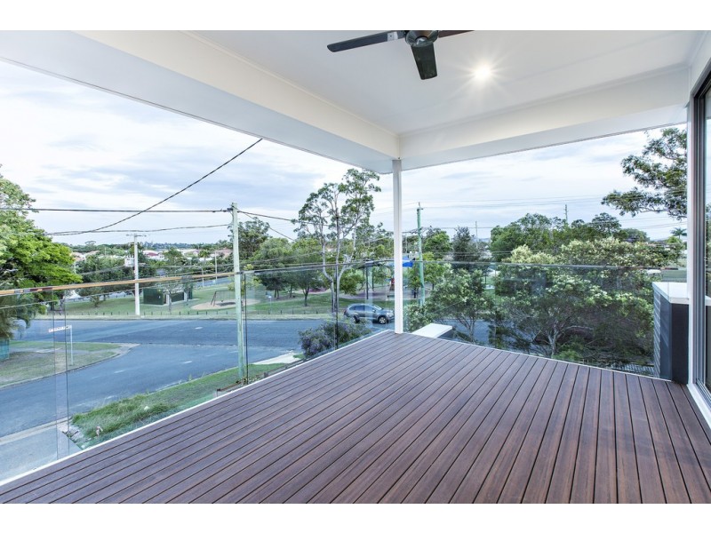 4 KITCHENER STREET, Wynnum QLD 4178