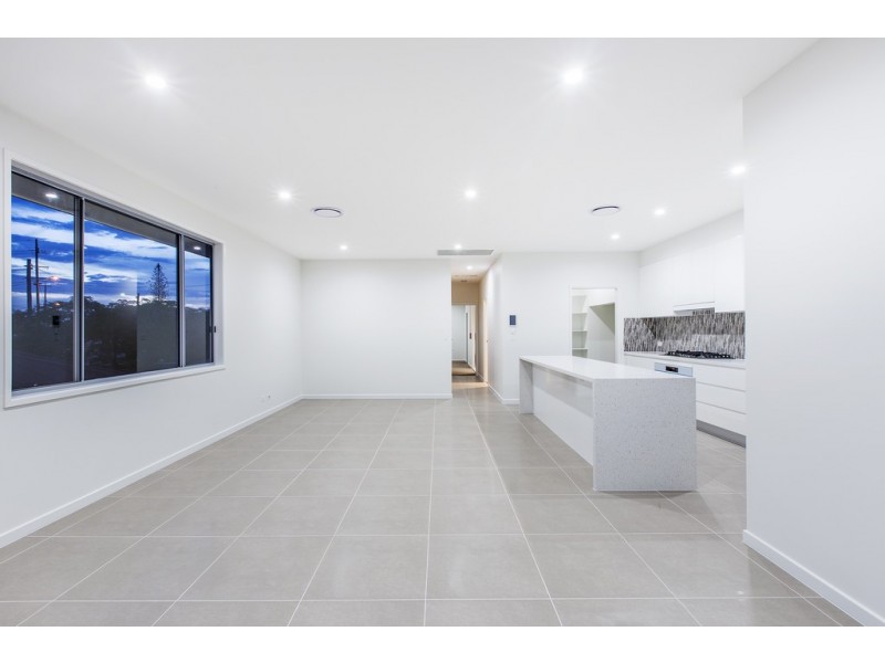 4 KITCHENER STREET, Wynnum QLD 4178