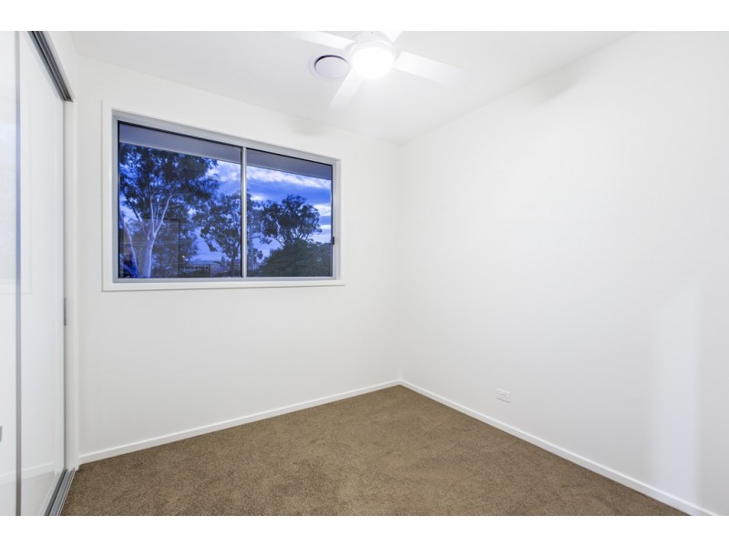 4 KITCHENER STREET, Wynnum QLD 4178