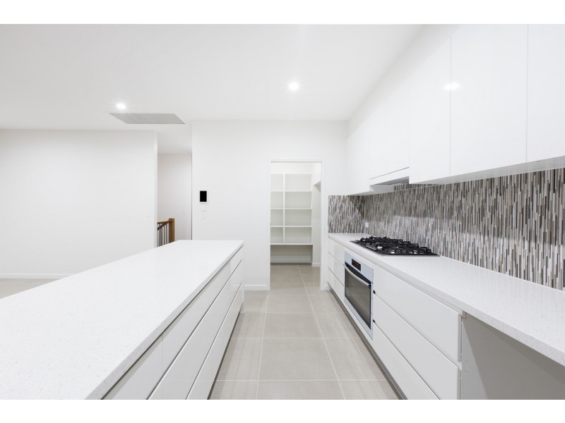 4 KITCHENER STREET, Wynnum QLD 4178