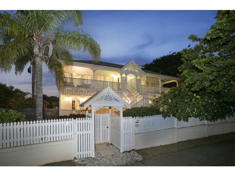 88 Walnut Street, Wynnum QLD 4178