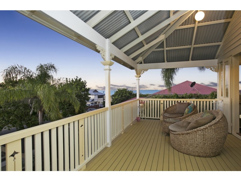 88 Walnut Street, Wynnum QLD 4178