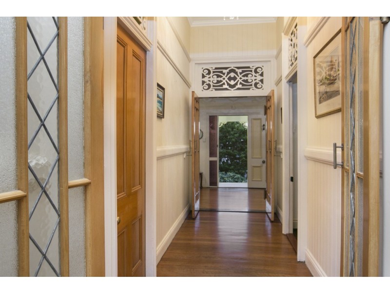 88 Walnut Street, Wynnum QLD 4178