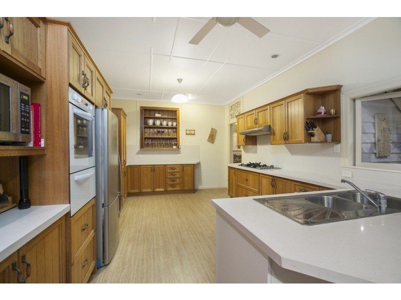 88 Walnut Street, Wynnum QLD 4178