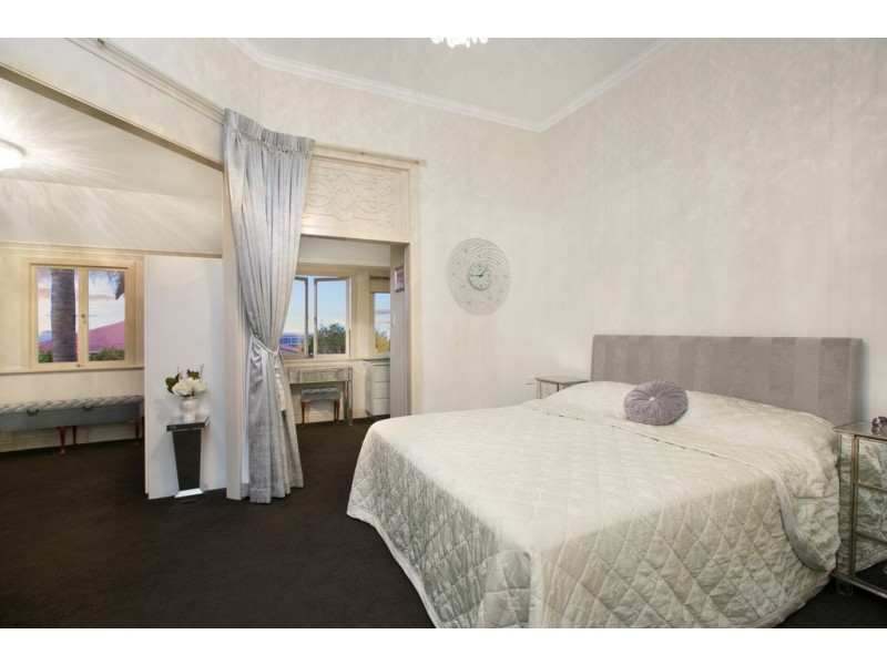 88 Walnut Street, Wynnum QLD 4178