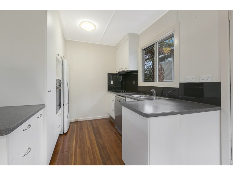 28 Rickston Street, Manly West QLD 4179