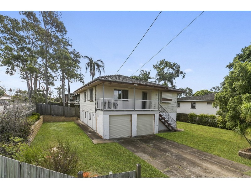 2 Cavanaugh Street, Wynnum West QLD 4178