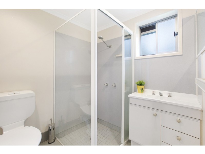 2 Cavanaugh Street, Wynnum West QLD 4178