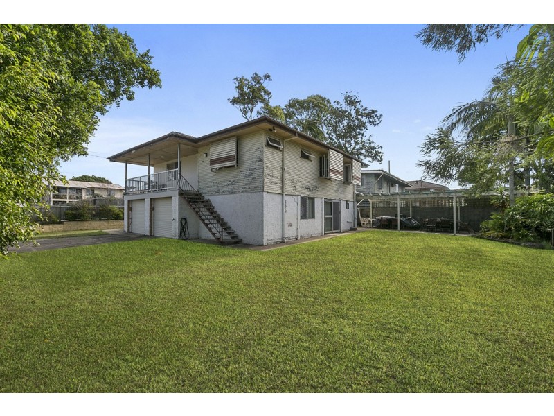 2 Cavanaugh Street, Wynnum West QLD 4178