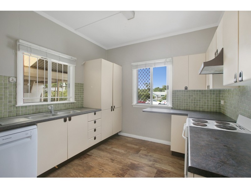 76 Cameron Parade, Wynnum QLD 4178