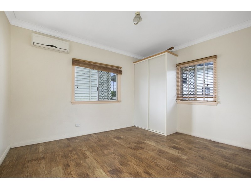 76 Cameron Parade, Wynnum QLD 4178