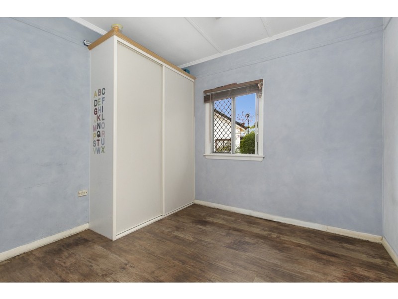 76 Cameron Parade, Wynnum QLD 4178