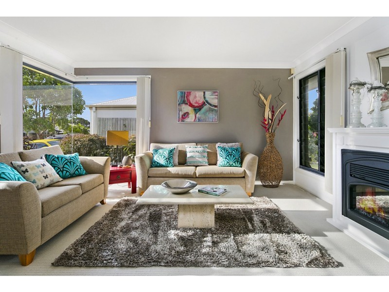 16 Waterville Drive, Thornlands QLD 4164