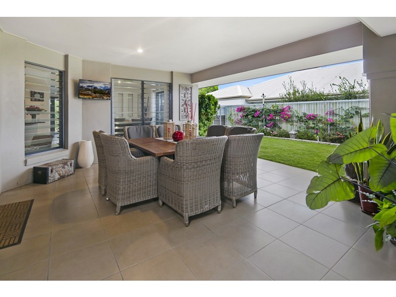 16 Waterville Drive, Thornlands QLD 4164