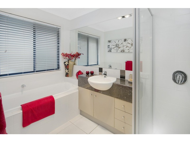 16 Waterville Drive, Thornlands QLD 4164