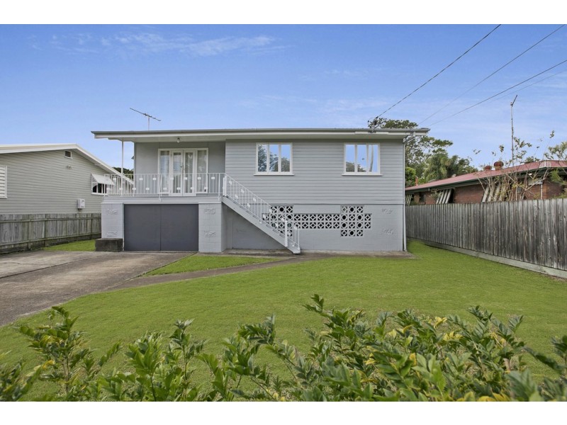 10 EMPIRE AVENUE, Manly West QLD 4179