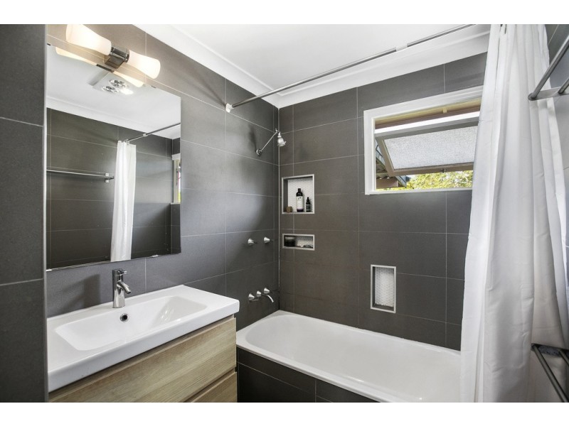10 EMPIRE AVENUE, Manly West QLD 4179