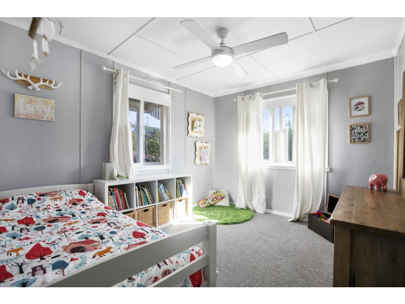 10 EMPIRE AVENUE, Manly West QLD 4179