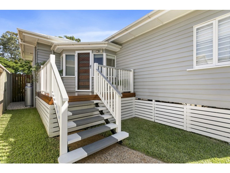 38 McCurley Street, Wynnum West QLD 4178