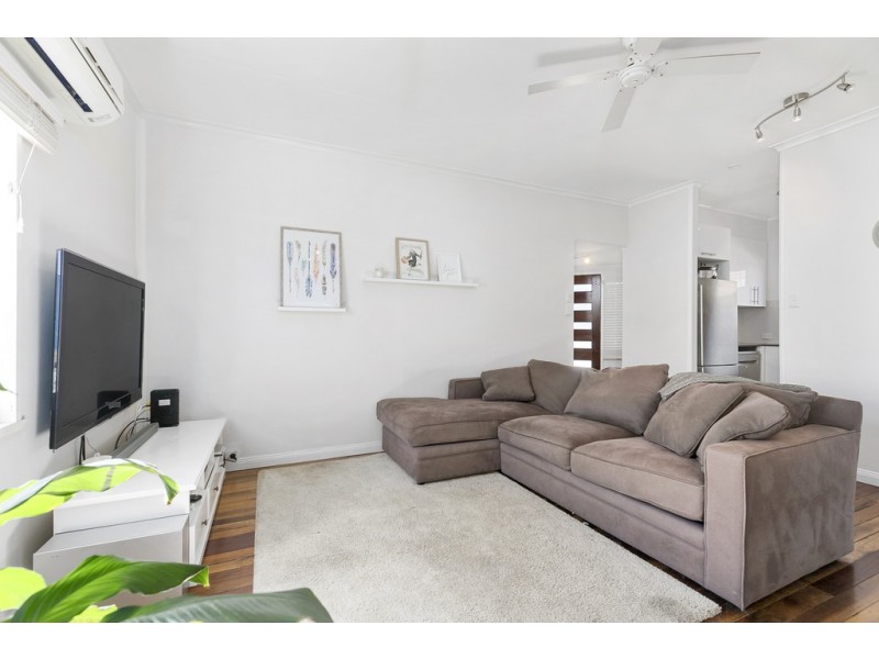 38 McCurley Street, Wynnum West QLD 4178