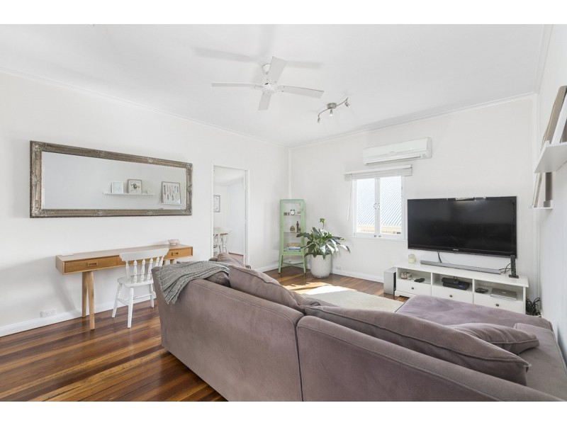 38 McCurley Street, Wynnum West QLD 4178