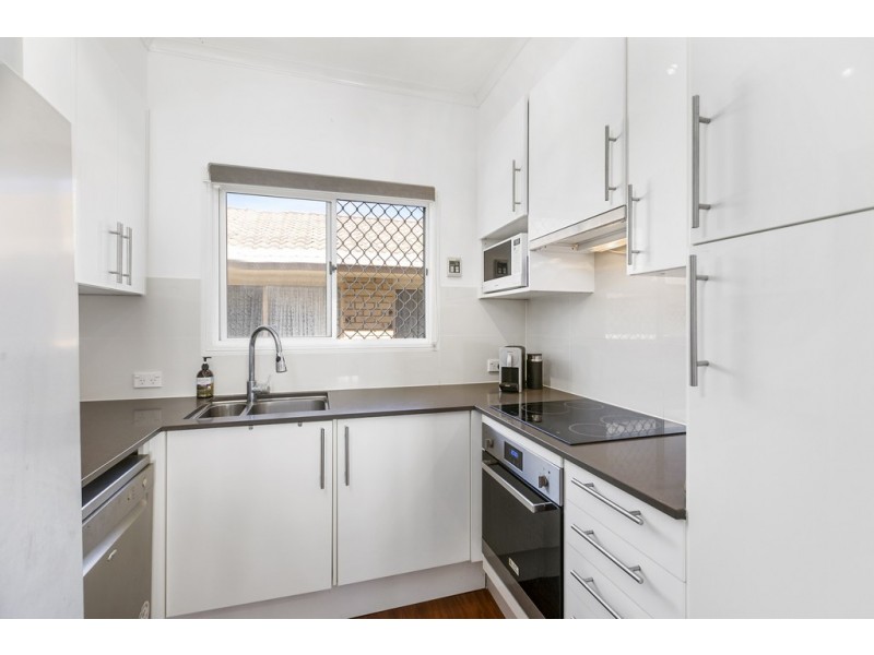 38 McCurley Street, Wynnum West QLD 4178