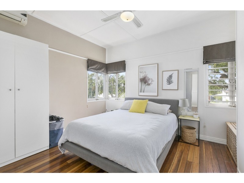 38 McCurley Street, Wynnum West QLD 4178