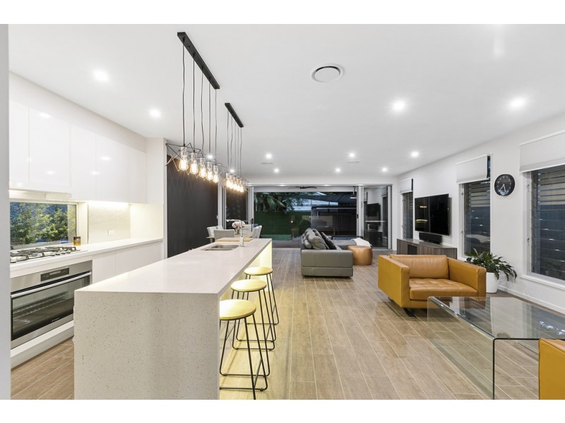 89 MORETON AVENUE, Wynnum QLD 4178