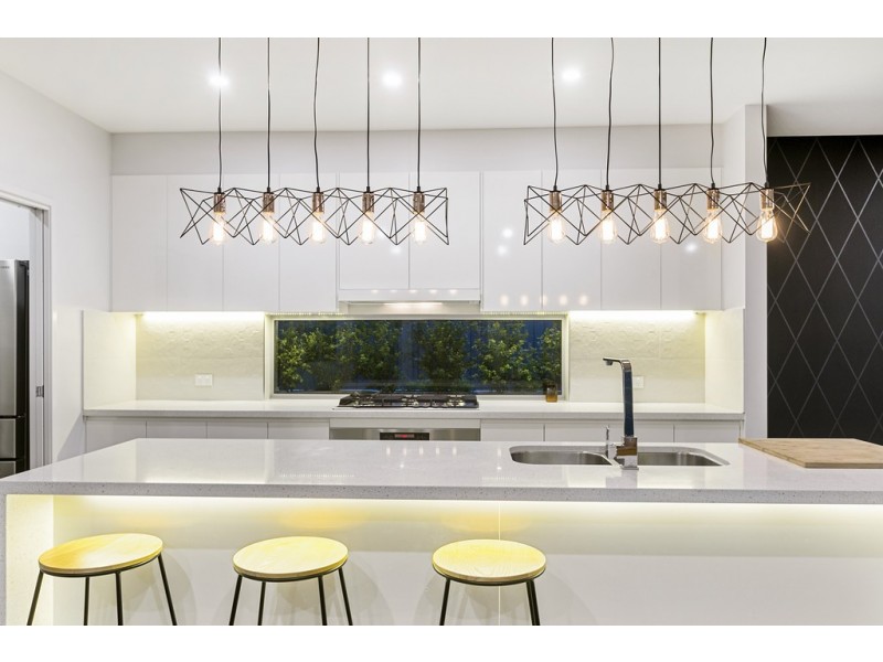 89 MORETON AVENUE, Wynnum QLD 4178