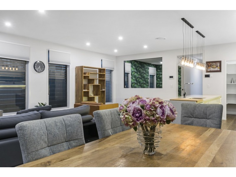 89 MORETON AVENUE, Wynnum QLD 4178