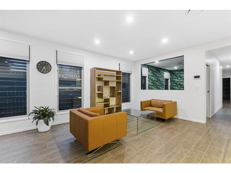 89 MORETON AVENUE, Wynnum QLD 4178