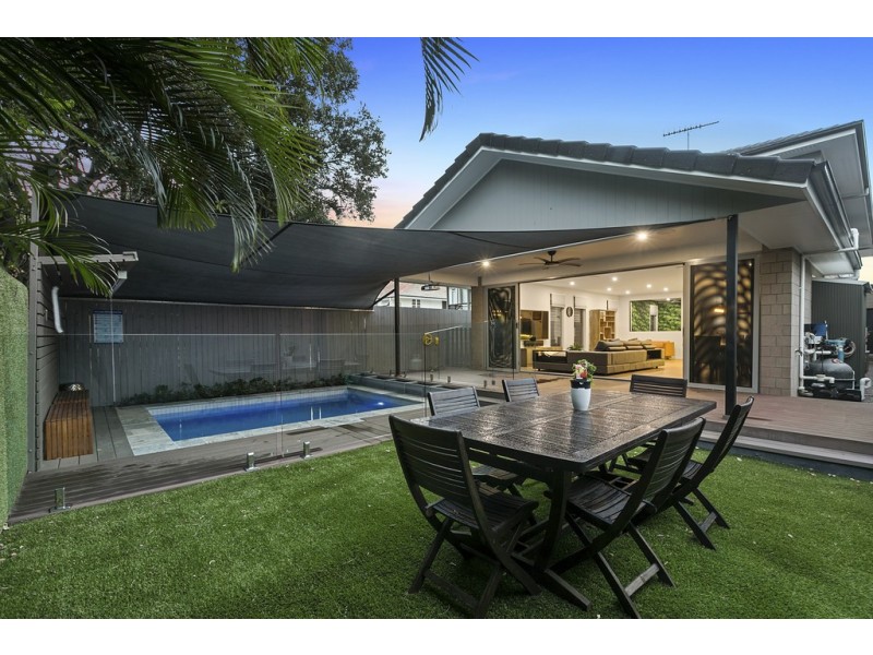 89 MORETON AVENUE, Wynnum QLD 4178