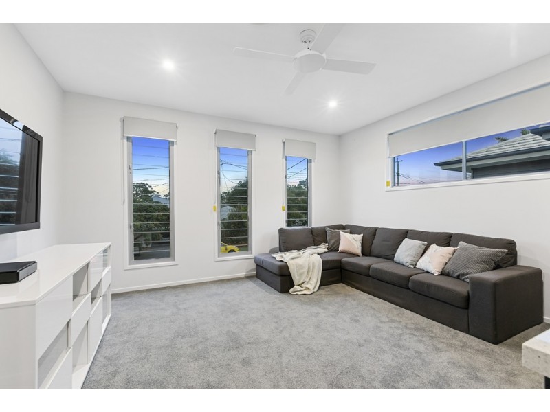 89 MORETON AVENUE, Wynnum QLD 4178